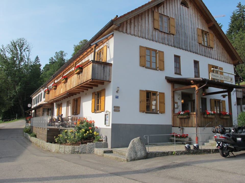 Außenansicht Pension Zur Mühle Beuerberg