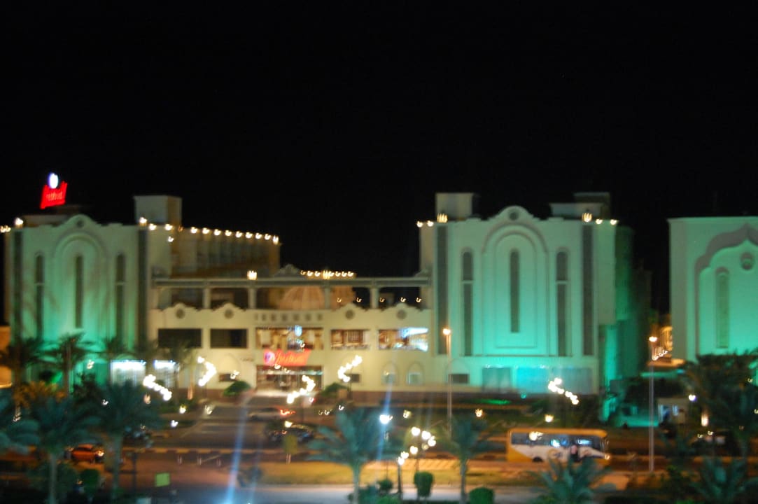 Hotel nocą Riviera Aqua Park Resort