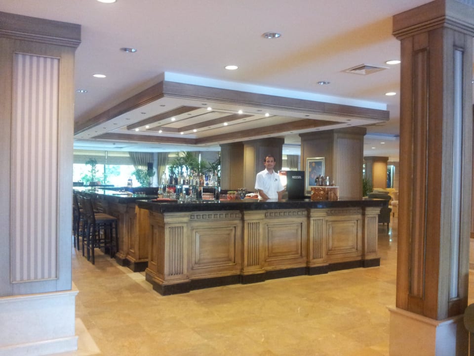 24 stunden Bar in der Lobby Hotel Meryan