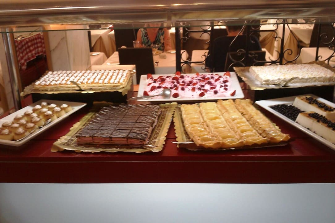 Dessertauswahl Hotel & Spa S'Entrador Playa