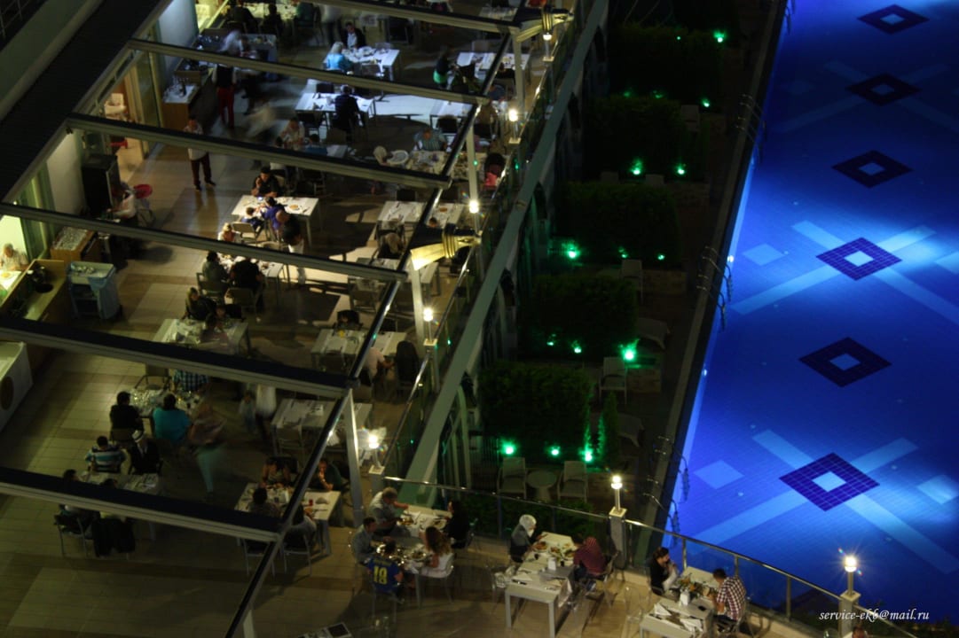 Открытая терраса ресторана Густо Hotel Delphin Imperial