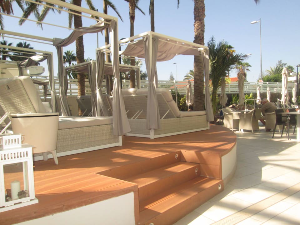 Balinesische Betten Hotel LIVVO Anamar Suites