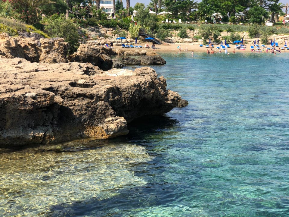 Strand Crystal Springs Beach Hotel