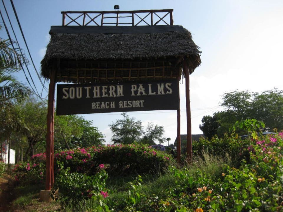 EIngang Hotel Southern Palms Beach Resort