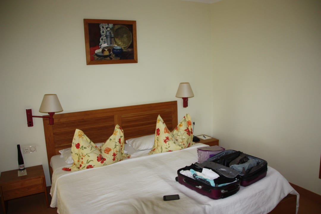 Zimmer im Haupthaus gesehen beim Duschen Hotel Albergo