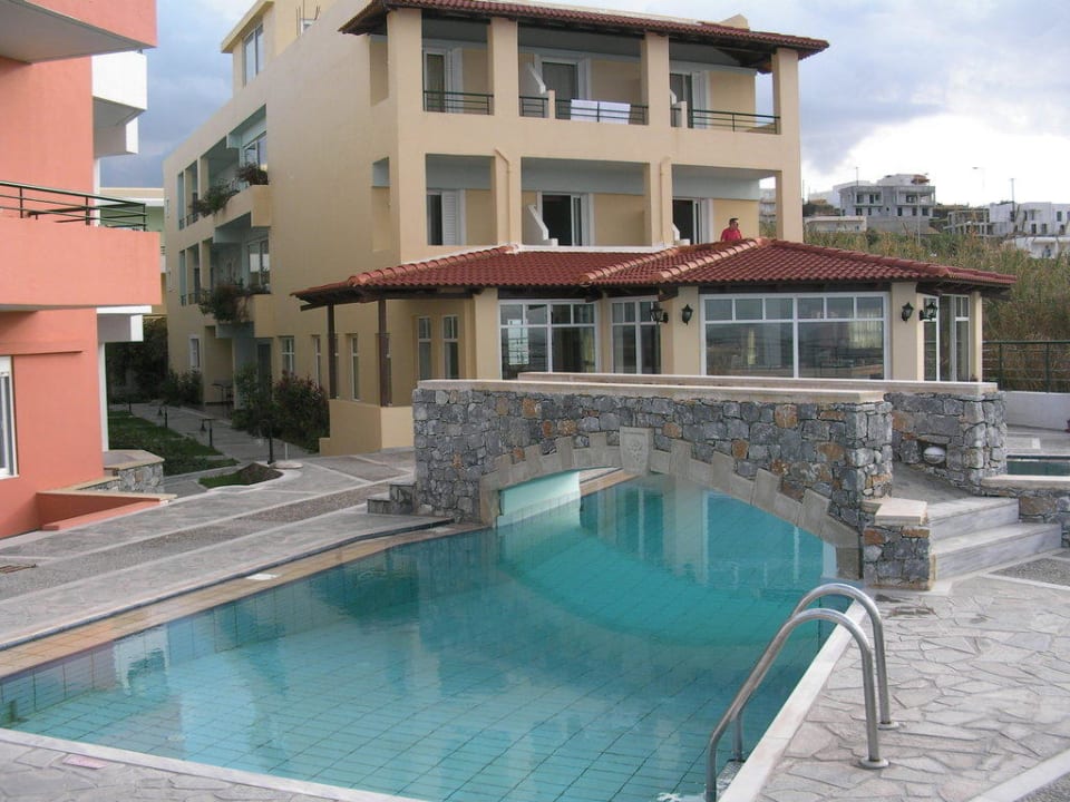 Pool Hotel Dedalos Beach