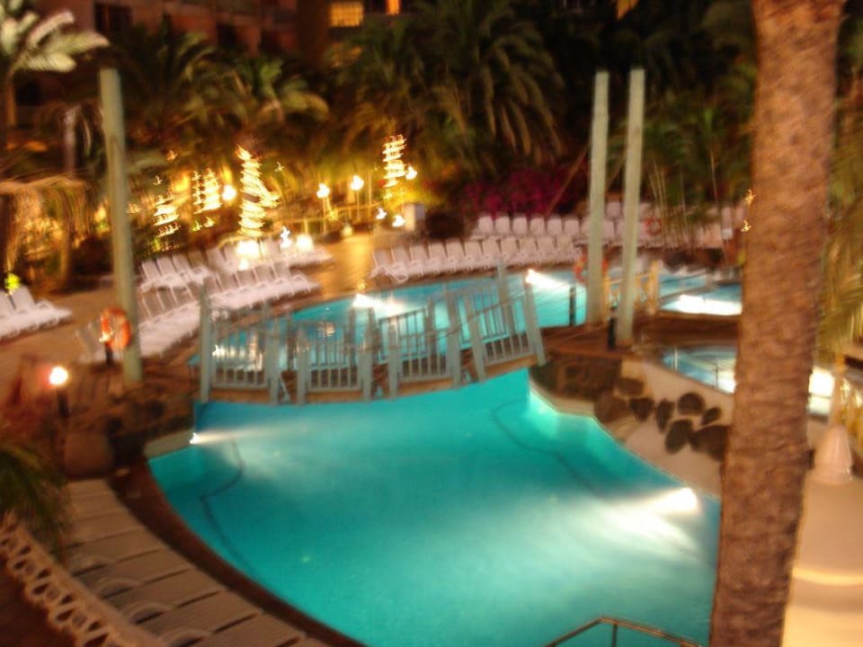 Pool bei Nacht Abora Buenaventura by Lopesan Hotels