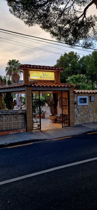 Gartenanlage Villa Columbus Rooms and Restaurant