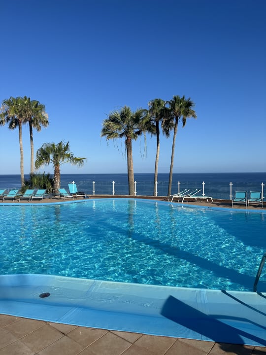 Pool ROBINSON ESQUINZO PLAYA