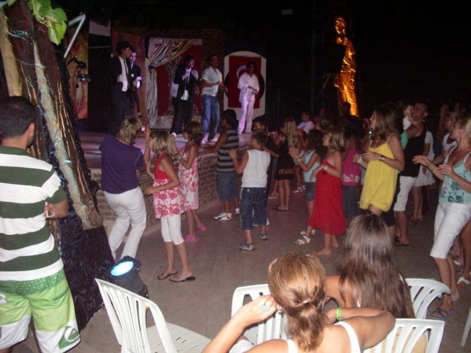 Club Tanz Seaden Corolla Hotel