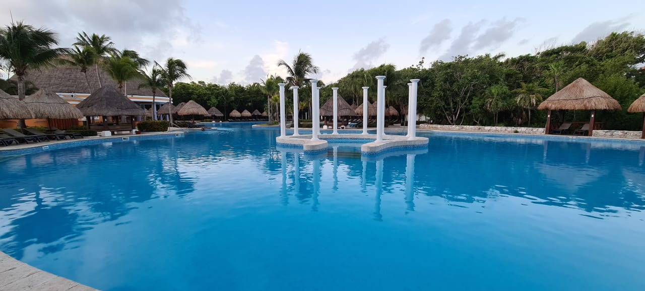 Pool Iberostar Waves Paraiso del Mar