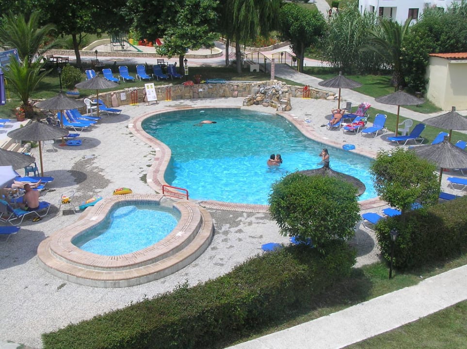 Widok z pokoju Hotel Chrousso Village