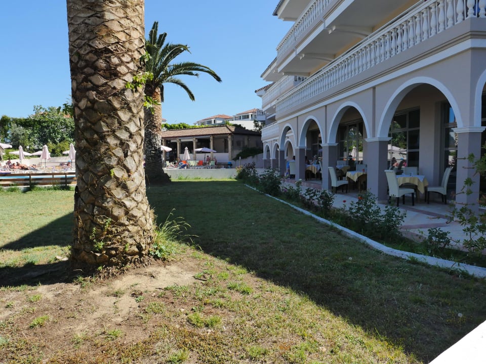 Hotel Jupiter Karras Grande Resort