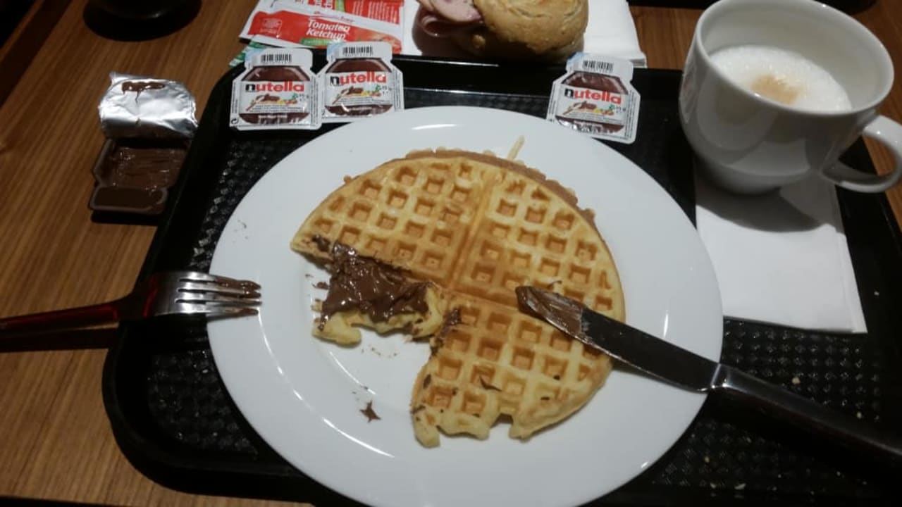 Śniadanie Hampton by Hilton Berlin City West