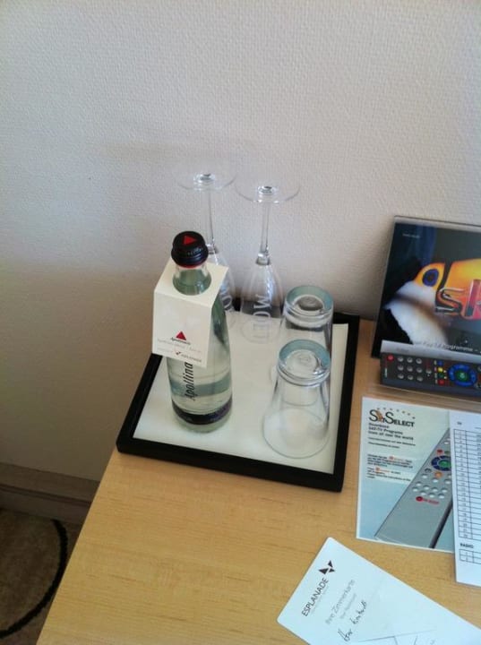 Spa Mineralwasser 6 Euro Sheraton Berlin Grand Hotel Esplanade