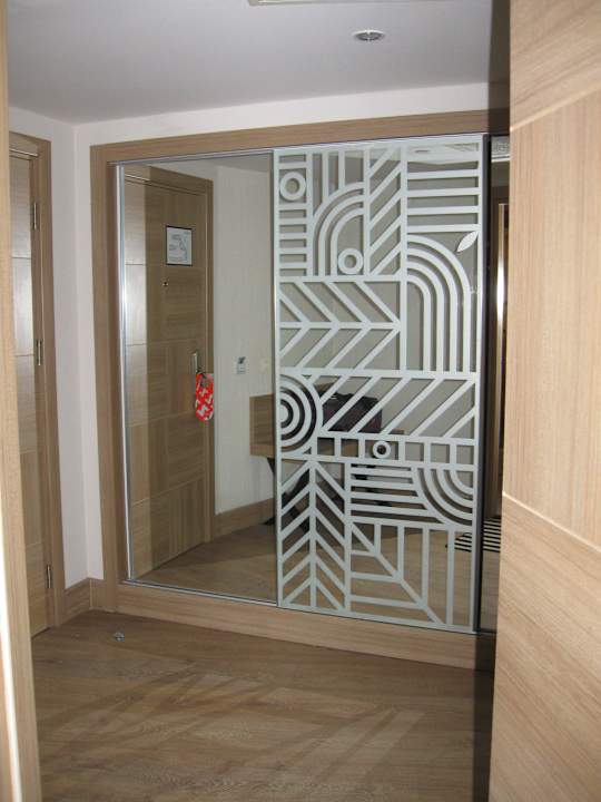 Großer Kleiderschrank Hotel Delphin Imperial