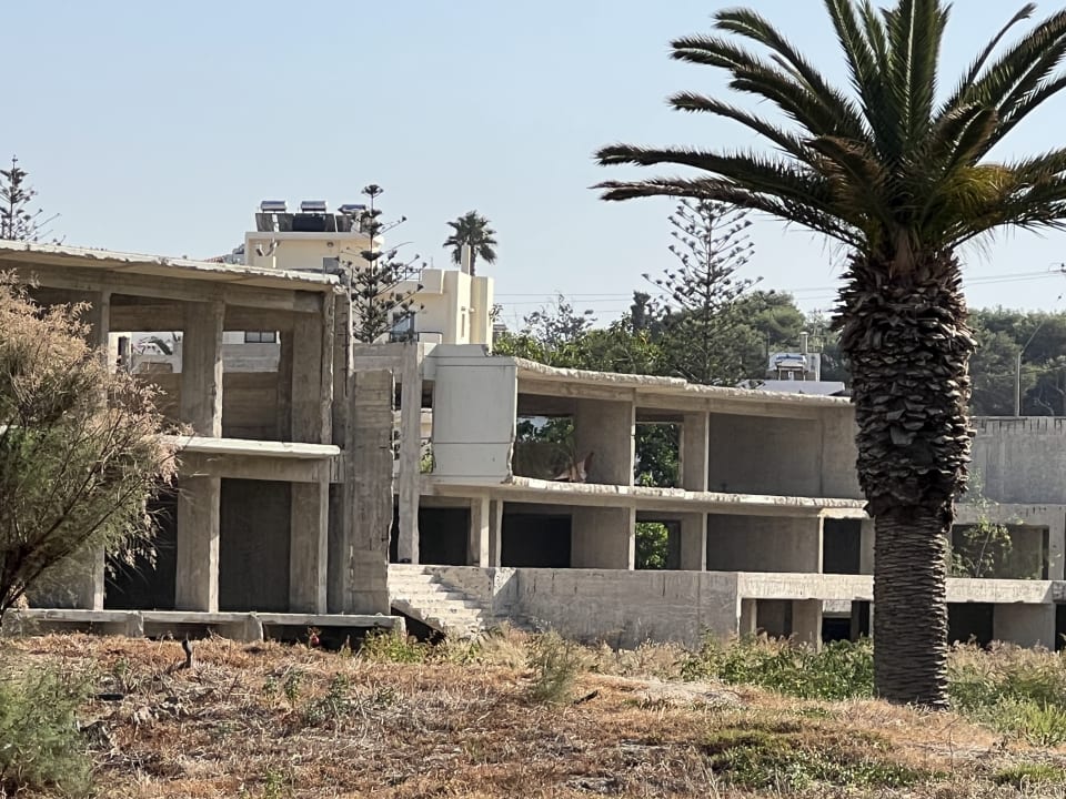 Außenansicht Santa Marina Beach