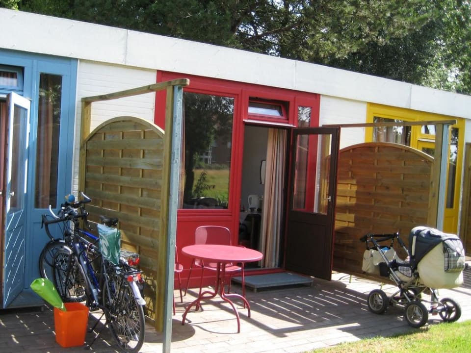 Terrassenseite der Apartments des Marschenhofs Hotel Marschenhof Wremen