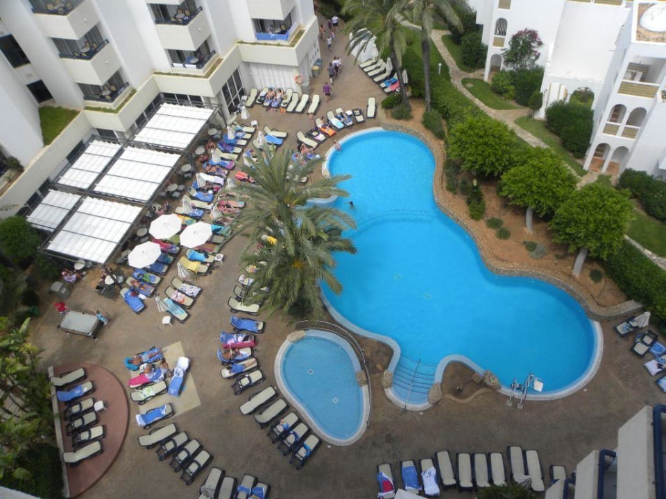 Aussenanlage mit Pool Hipotels Bahia Grande