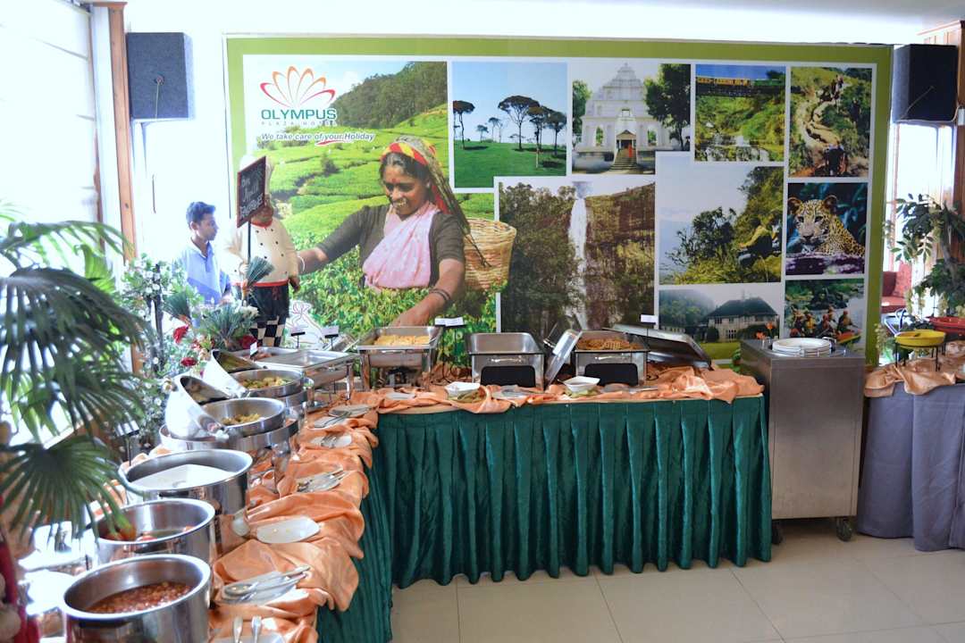 Büffetecke Olympus Plaza Hotel