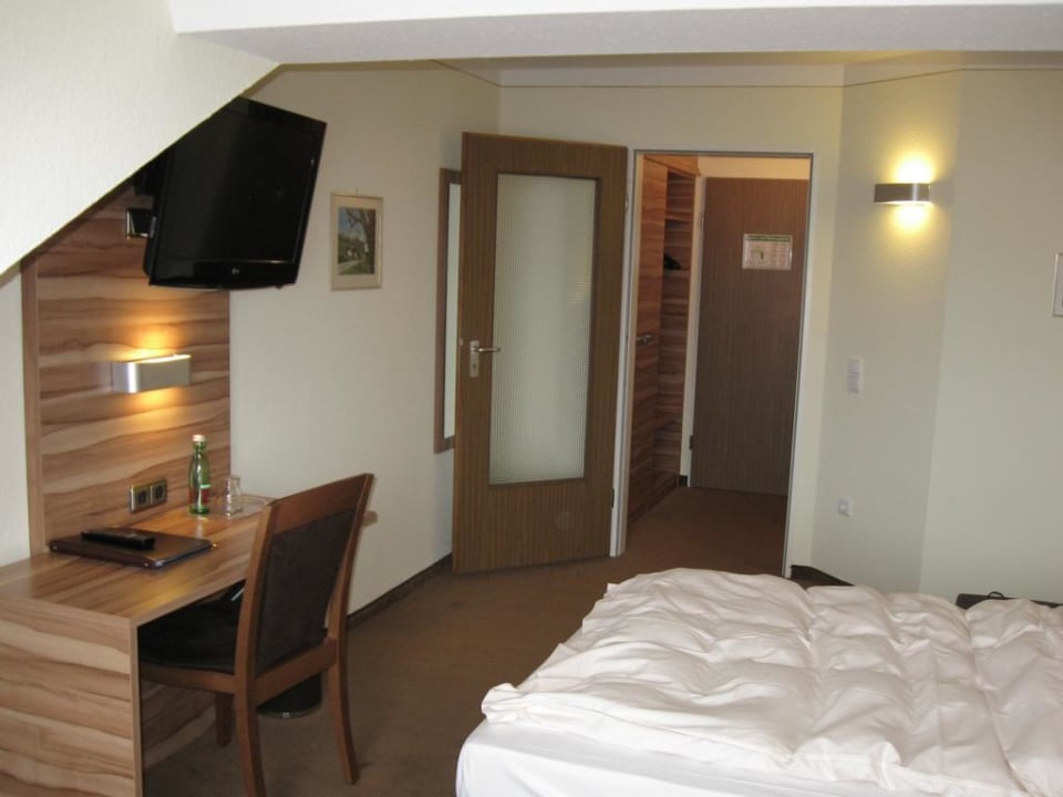 Einzelzimmer mit Eingangsbereich Hotel Bayerischer Hof