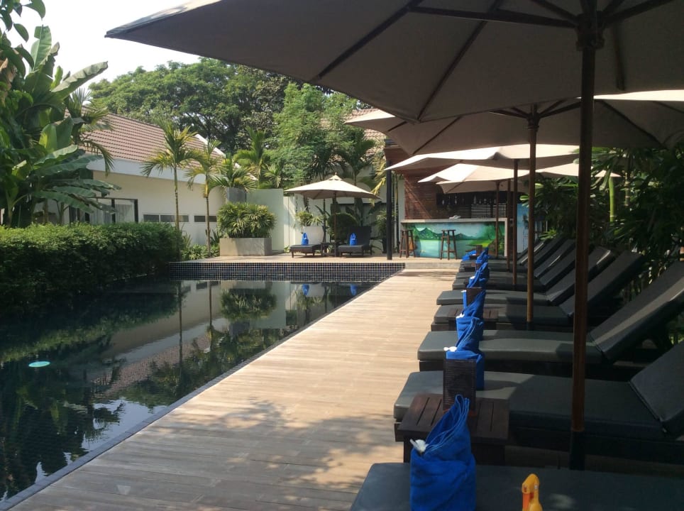 Gemütlicher schöner Pool Lynnaya Urban River Resort