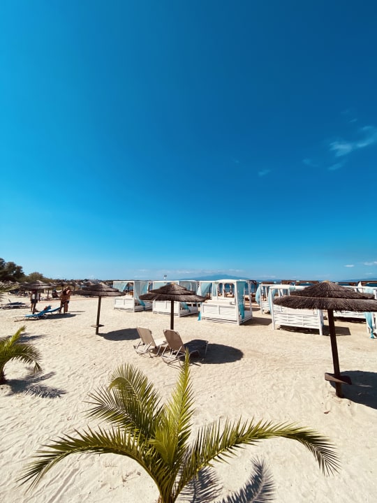 Strand Alea Hotel & Suites