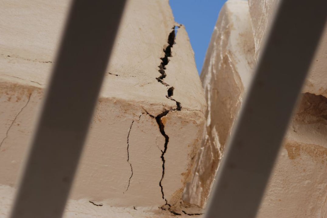 Vorsicht...Schutzhelm tragen Hotel Los Patios