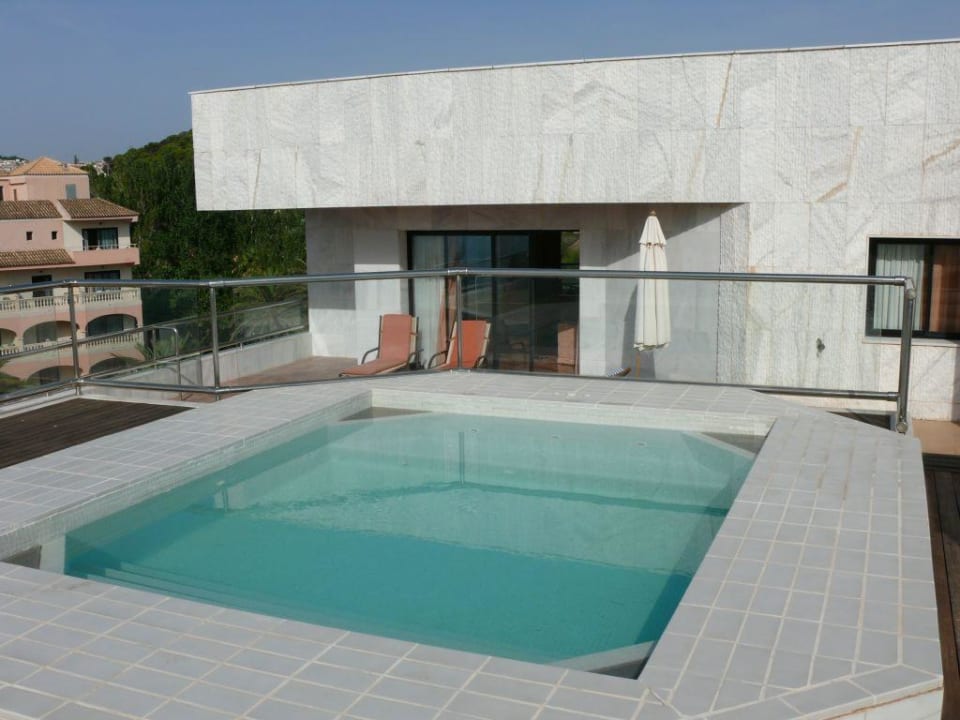 Pool der Suite 406 Hotel Serrano Palace