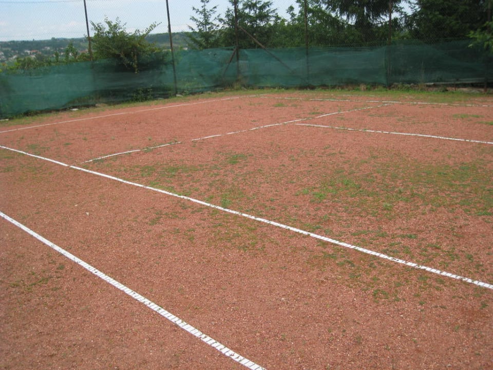 Tennisplatz Appartementhaus 5. Jahreszeit