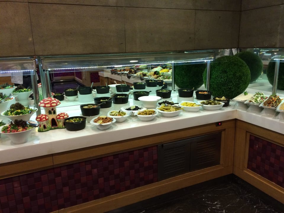Buffet täglich was anderes Ramada Plaza by Wyndham Antalya