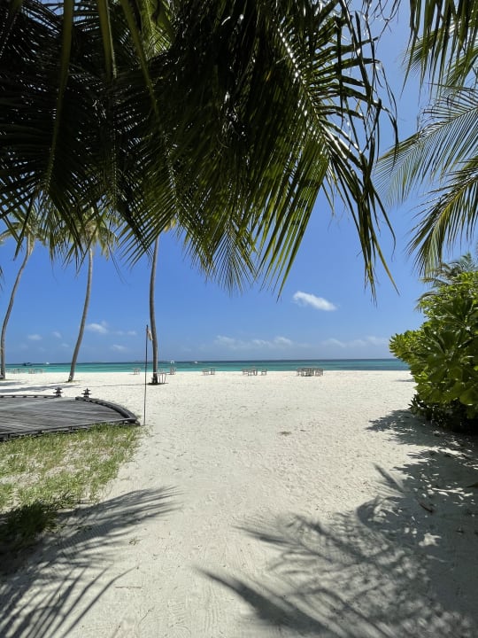 Strand Kuredu Island Resort & Spa