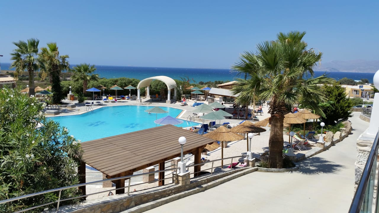 Unterer Pool Hotel Kouros Palace