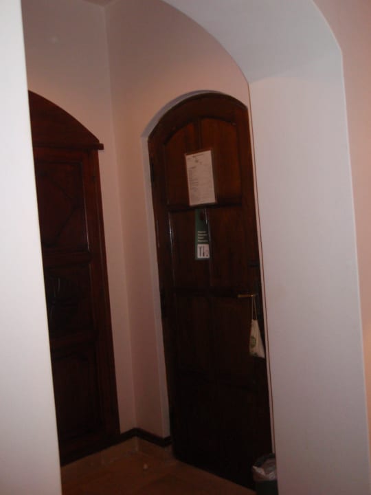 Eingangstür  Sultan Bey Hotel, El Gouna