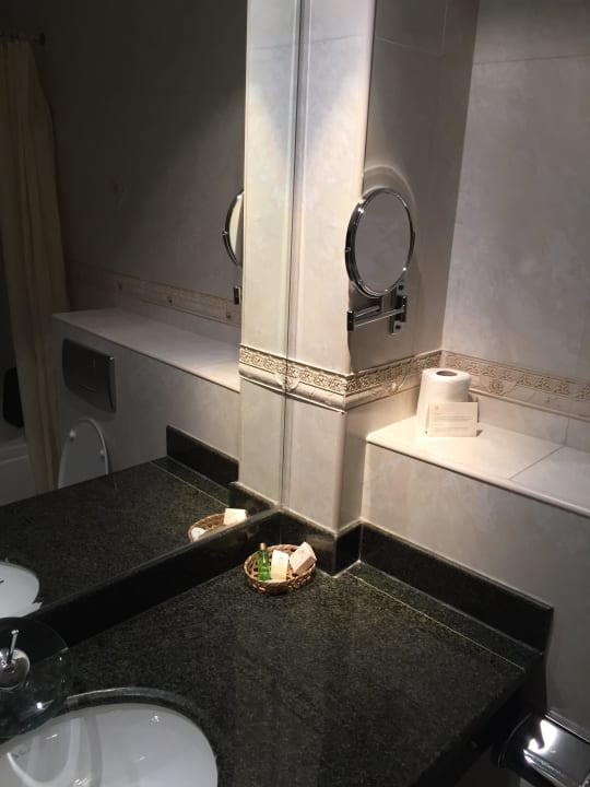 Bathroom Mercure Bucharest Unirii