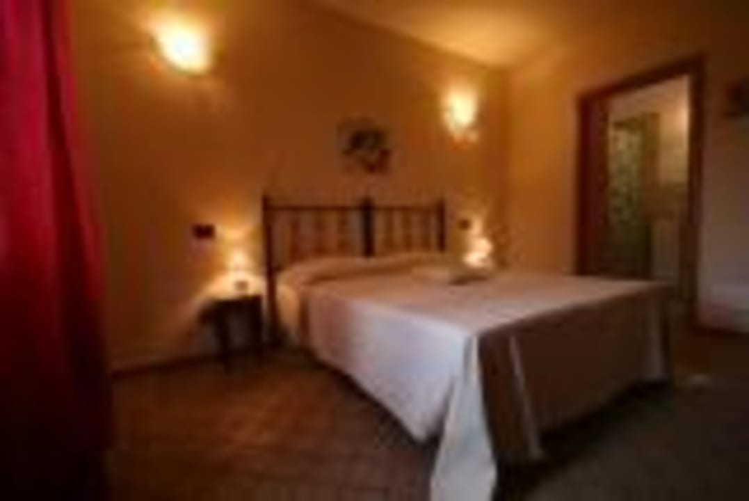 Camera appartamento "La Rocca" Agriturismo Due Ponti