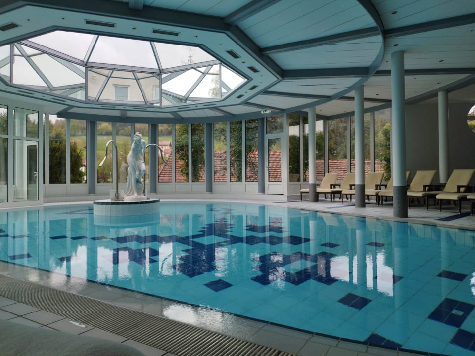 Pool Burghotel Am Hohen Bogen