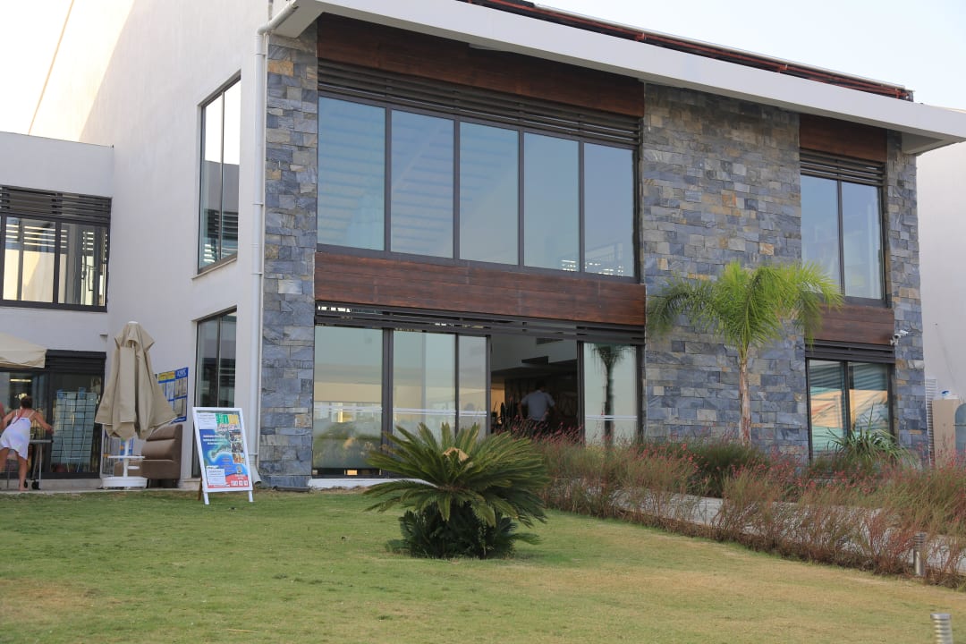 Eingang zur Reception Jiva Beach Resort