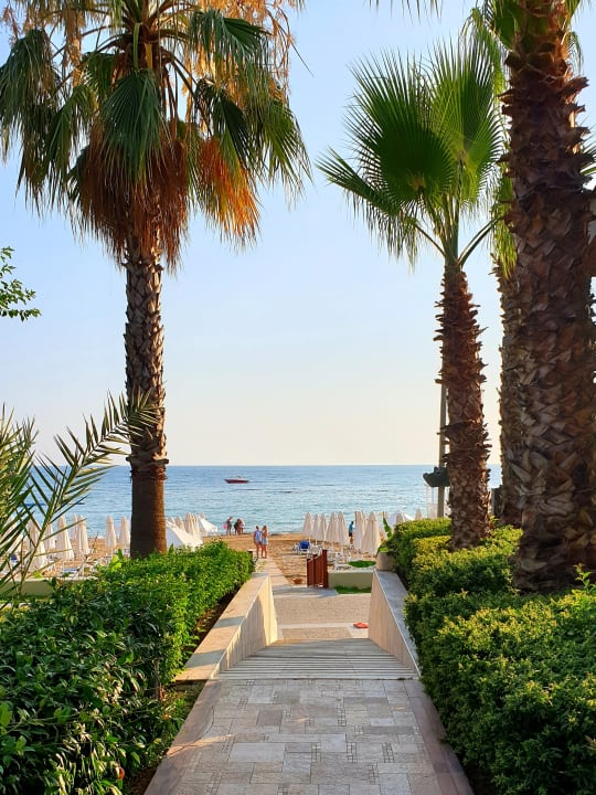 Strand Hotel Grand Side