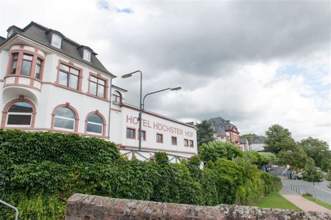 Direkt am Main gelegen Tagungshotel Höchster Hof