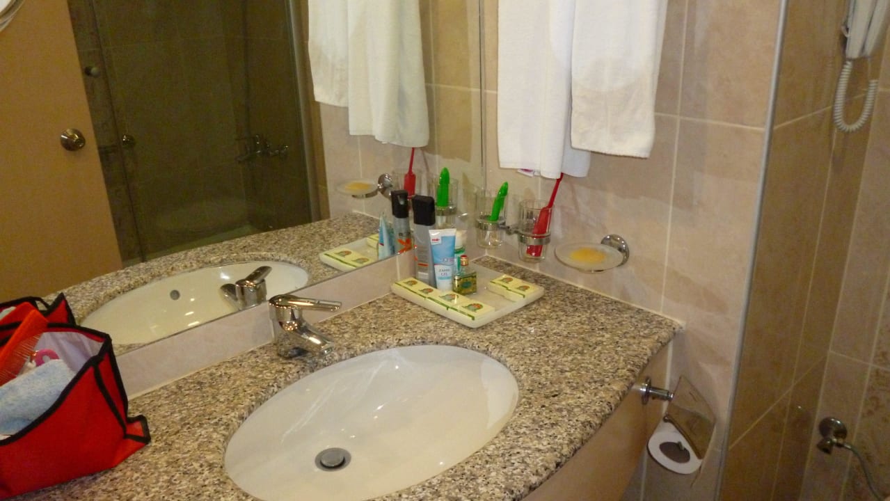 Waschtisch mit Föhn VONRESORT Golden Coast