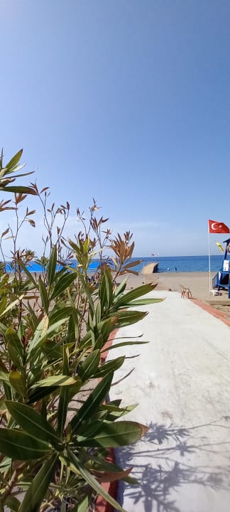 Strand Cenger Beach Resort & Spa