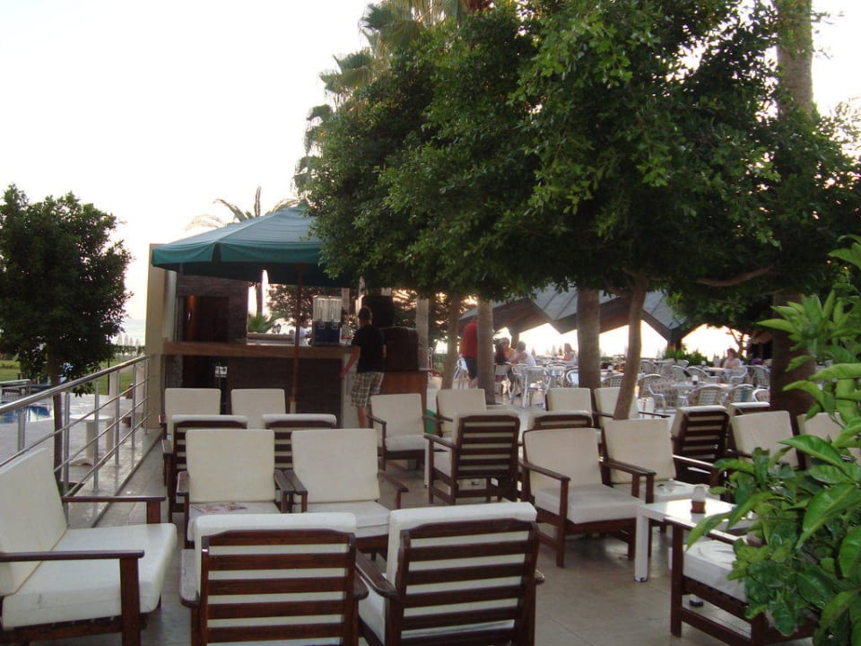 Blick zur Poolbar Nerton Hotel - Erwachsenenhotel ab 16 Jahren