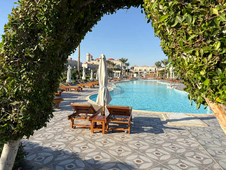 Pool Sentido Akassia Beach