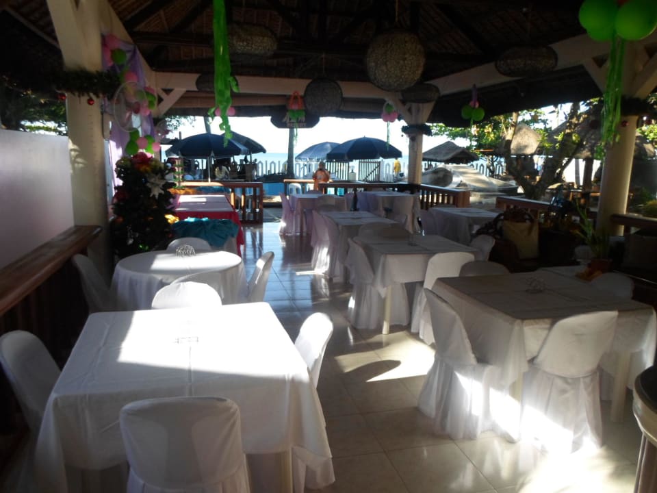 Dining Area AGM Beachfront Resort