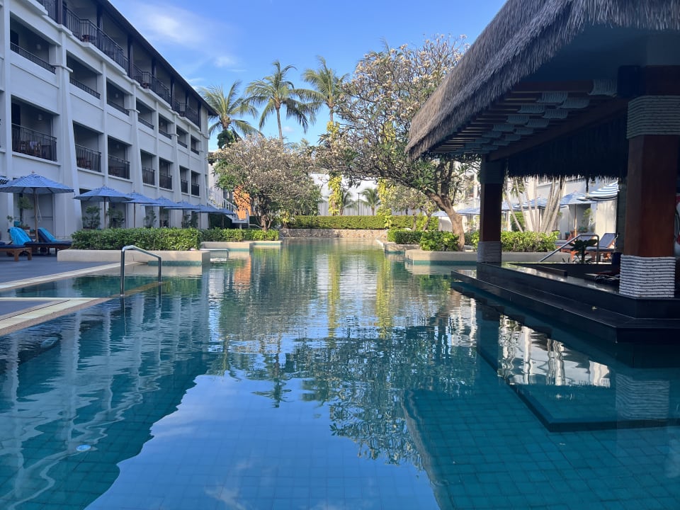 Pool DoubleTree by Hilton Phuket Banthai Resort