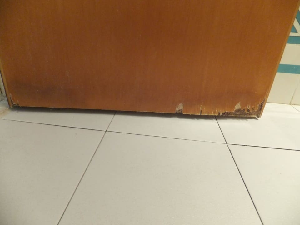 Badezimmertür vom Schlafraum Hotel El Mouradi Port El Kantaoui