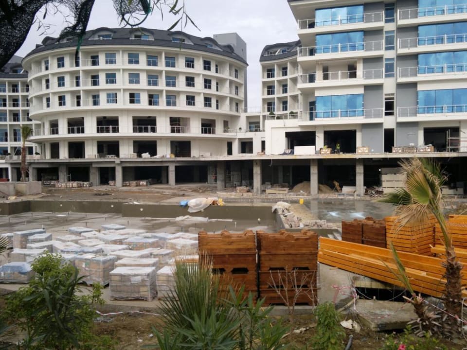 Stand 12-2011 Commodore Elite Suites & Spa - Adults only
