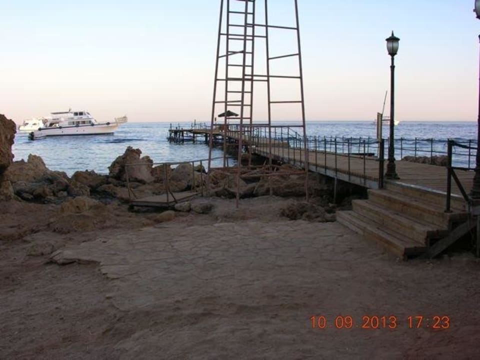 Wejście na molo Hotel El Faraana Reef Resort