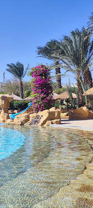 Pool Lotus Bay Beach Resort